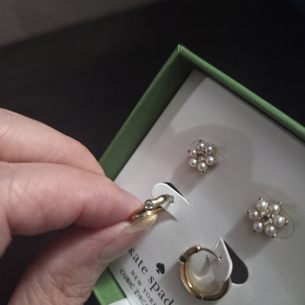 🎉HP🎉 Kate Spade Gold and Pearl Earring Set - Picture 4 of 5